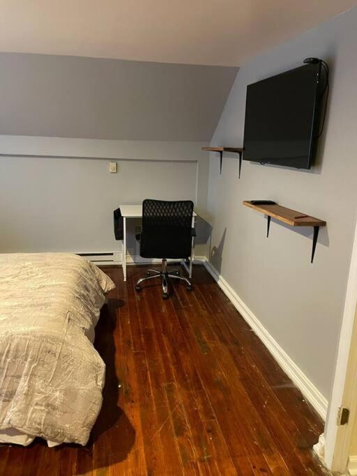 Comfortable Home Away From Home อีสต์ฮาร์ทฟอร์ด ภายนอก รูปภาพ