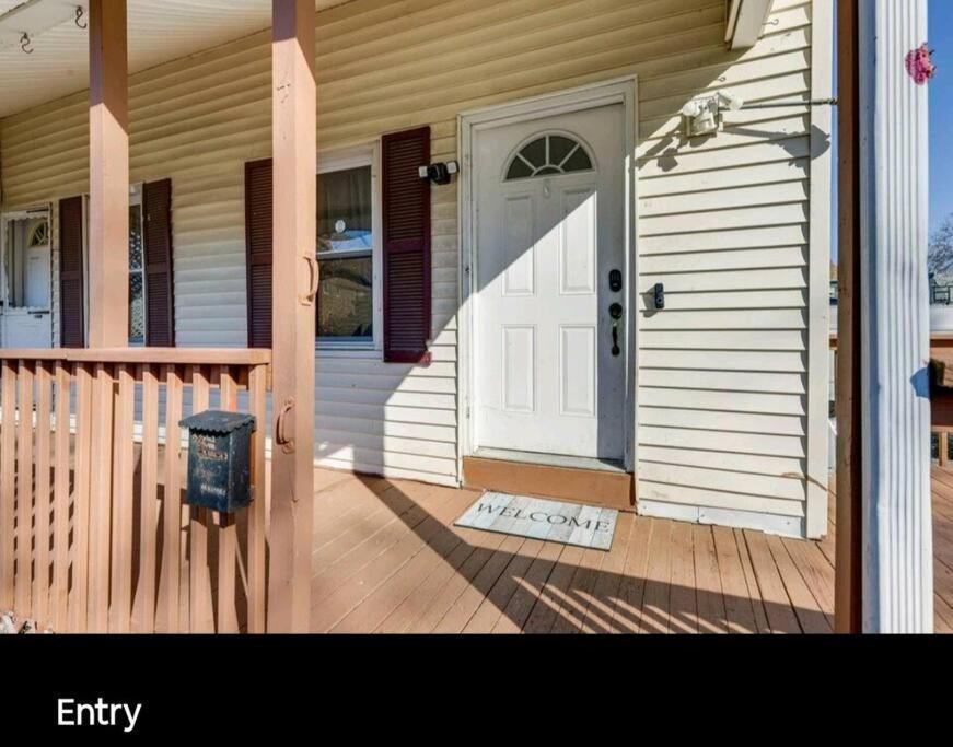 Comfortable Home Away From Home อีสต์ฮาร์ทฟอร์ด ภายนอก รูปภาพ